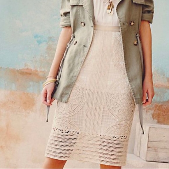 *SOLD* Anthropologie Maeve Crochet Skirt - Picture 9 of 9